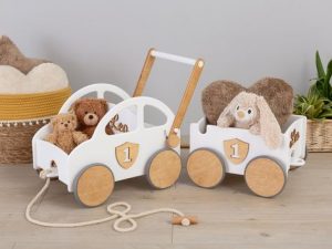 Unveiling the Charm of Wooden Cars: Eco-Friendly and Safe插图