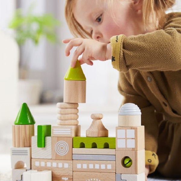 Discover the best toys for 2-year-olds