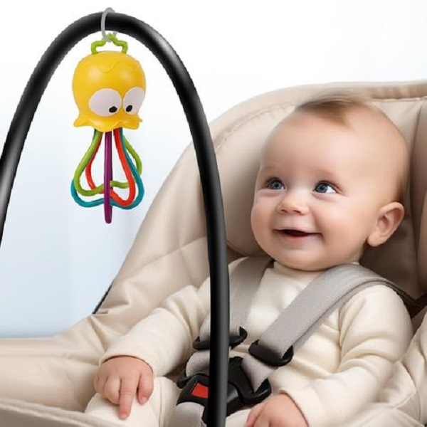 Discover if stroller toys are essential 